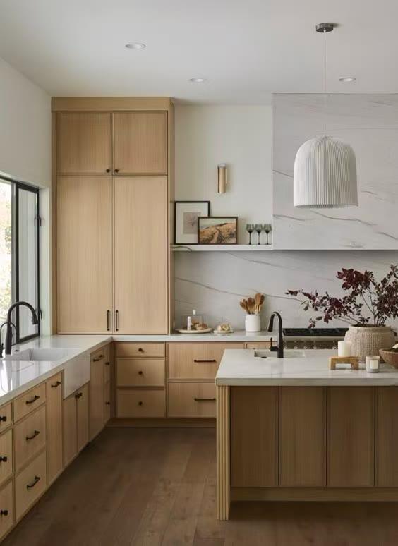 Oak Slim Shaker